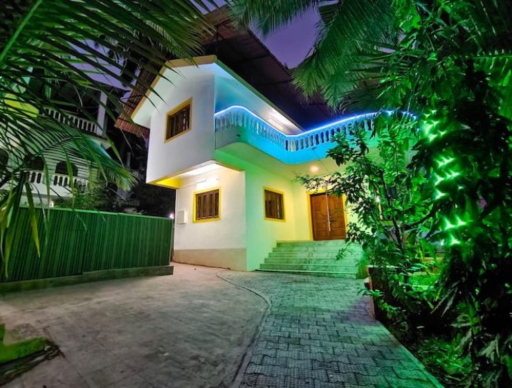 Elegant 3 Bedroom Beach Villa Arcadia with Pool