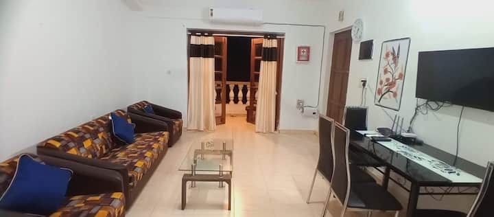 1BHK-10 Pool View/AC/WiFi/Backup/Nr Candolim Beach