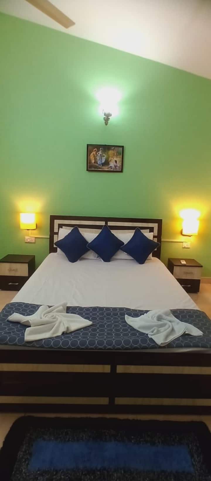 1BHK-10 Pool View/AC/WiFi/Backup/Nr Candolim Beach